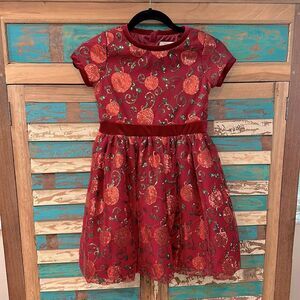 Snow White Sequin Dress 7/8 Perfect for the fall holidays